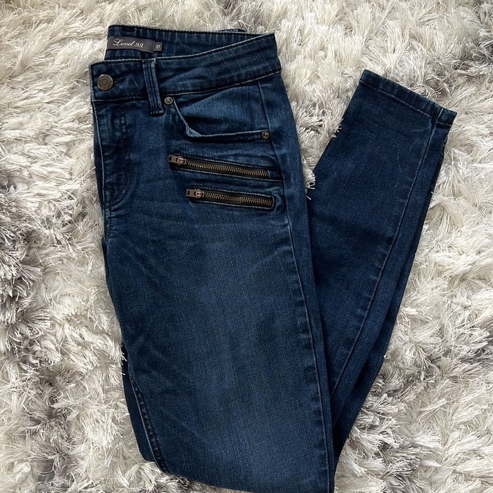 Level 99Jean with zipper details